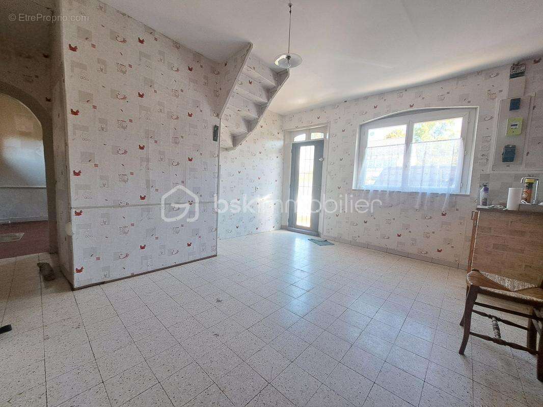 Maison a restaurer avec vie de plain pied a eaucourt-sur-somme - photo 3