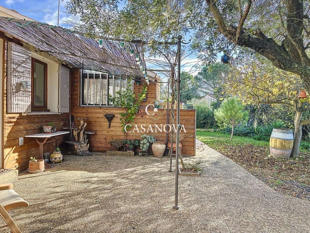 Maison de 230 m² sur joli jardin de 1700m² - photo 17