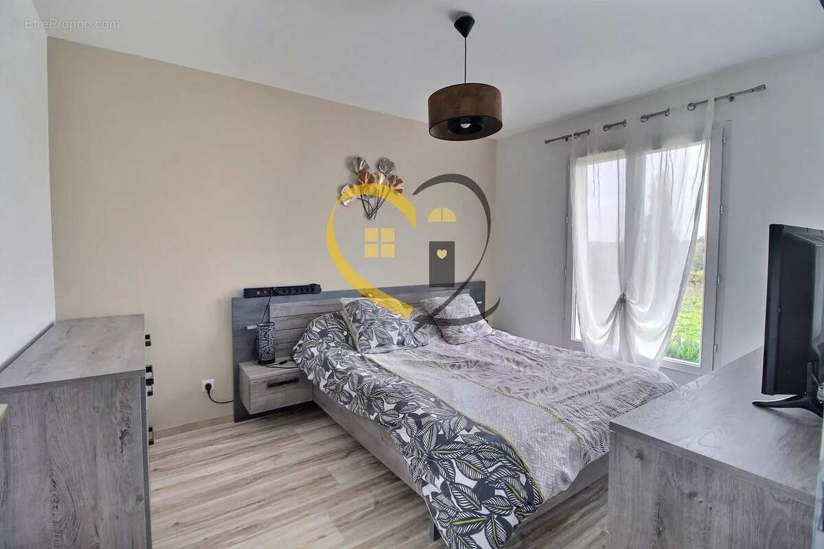 Maison à SAINT-GERMAIN-DU-PUY