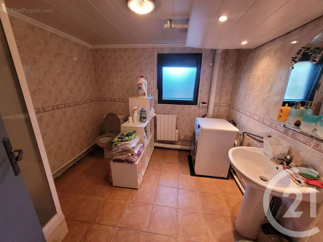 Maison 125 m² à Montpont-En-Bresse  - photo 13