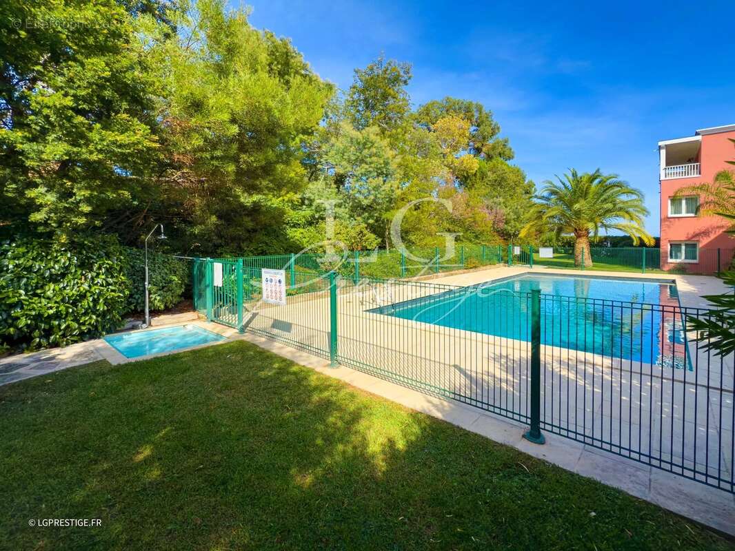 Appartement à MANDELIEU-LA-NAPOULE