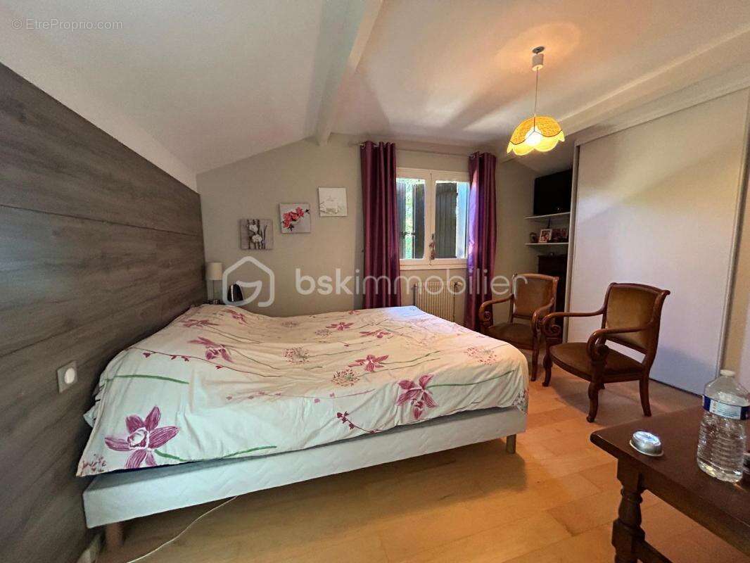 Maison à AUBIE-ET-ESPESSAS