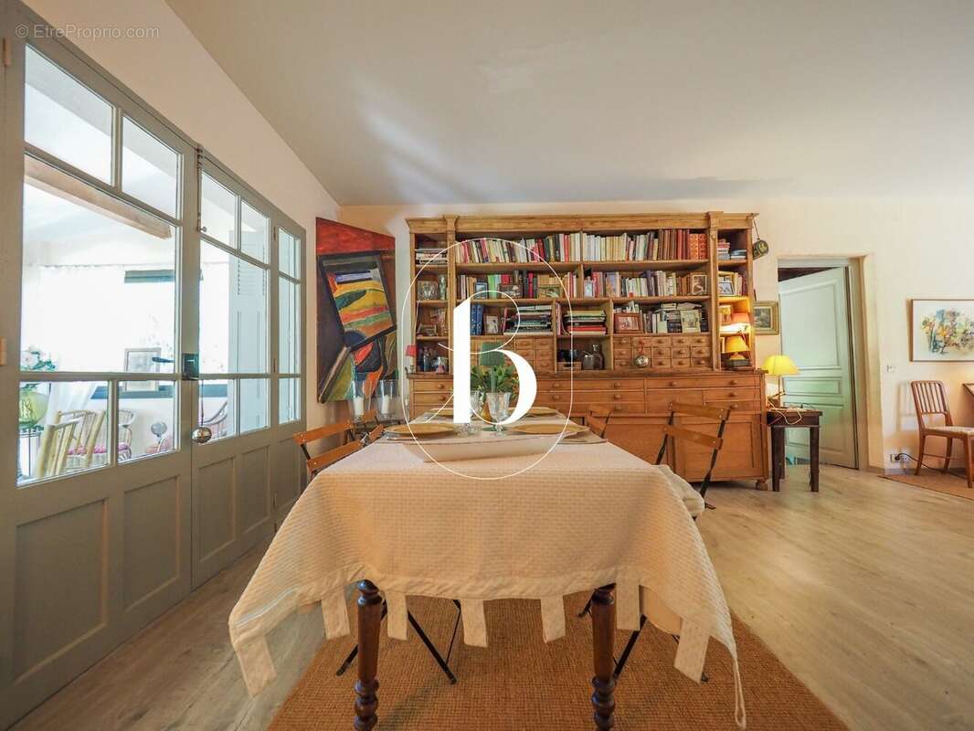 Maison à UZES