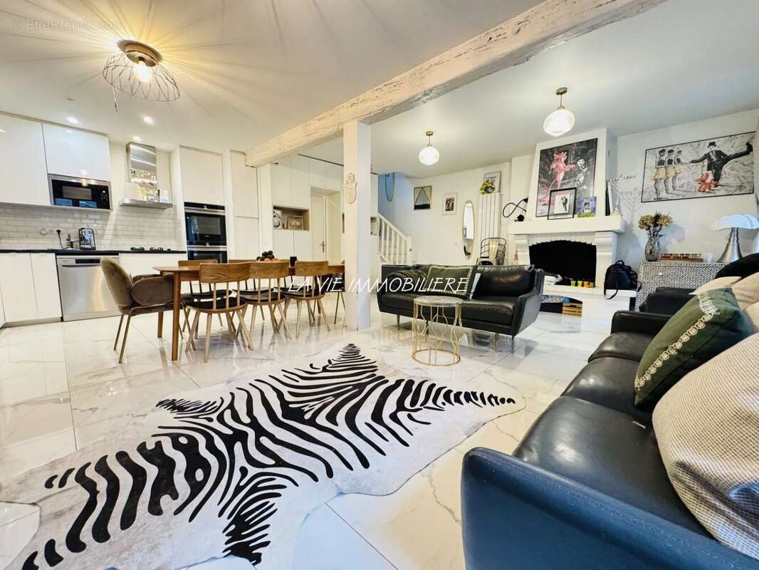 Maison à CHARENTON-LE-PONT