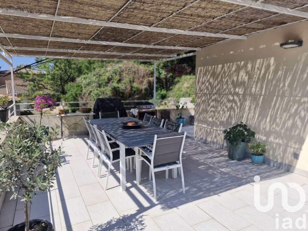 Photo 5 - Maison à LE REVEST-LES-EAUX