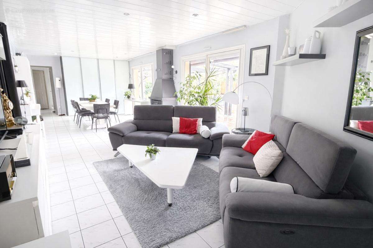 Maison à BELIN-BELIET