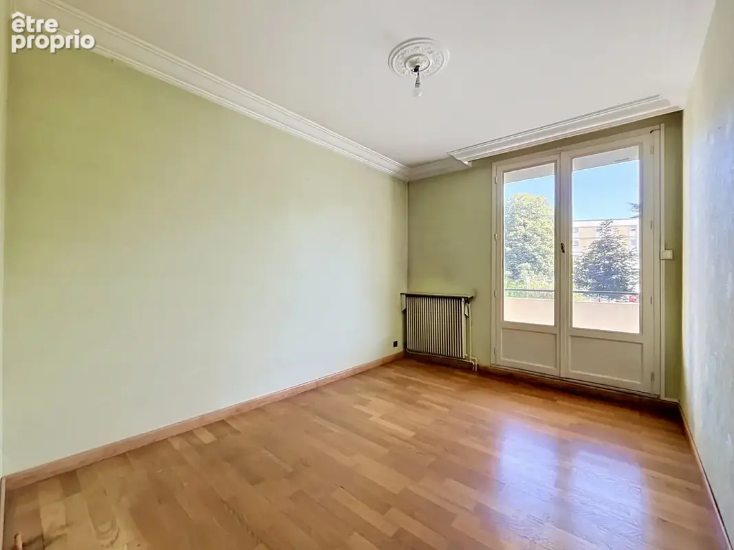T4 73 m2 traversant   Grand balcon   3 chambres   Proche campus - photo 8