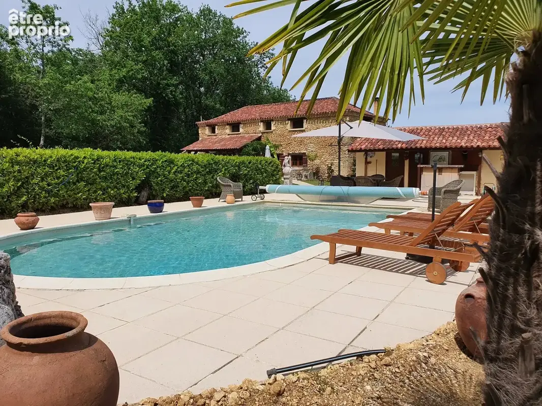 Fabuleuse maison en pierre avec 3 chambres et piscine - photo 2