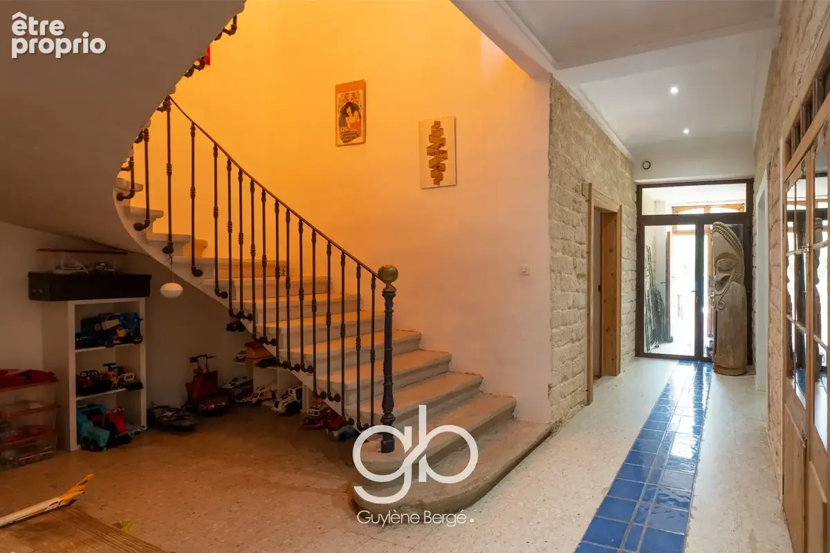 Lansargues Maison 4 chambres 234 M2 avec jardin - photo 9