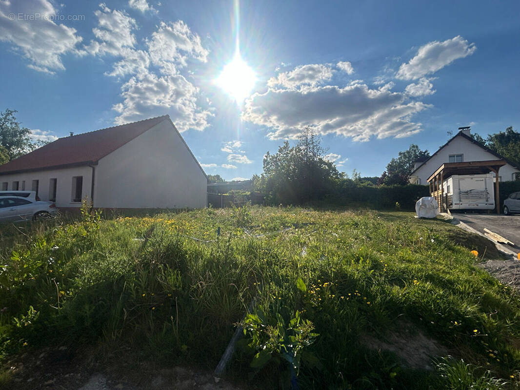 Terrain à BRUAY-LA-BUISSIERE