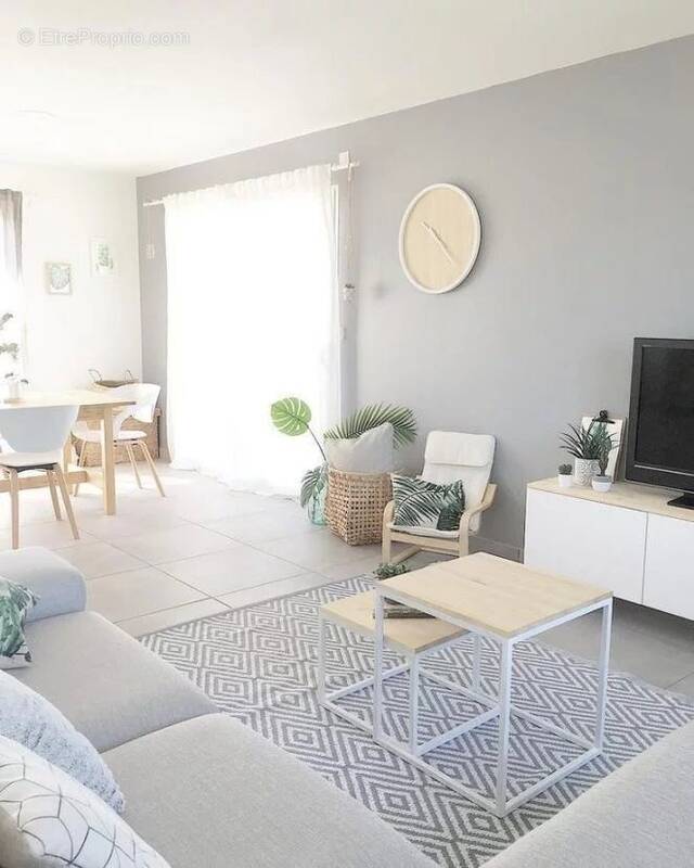 Appartement à SIX-FOURS-LES-PLAGES