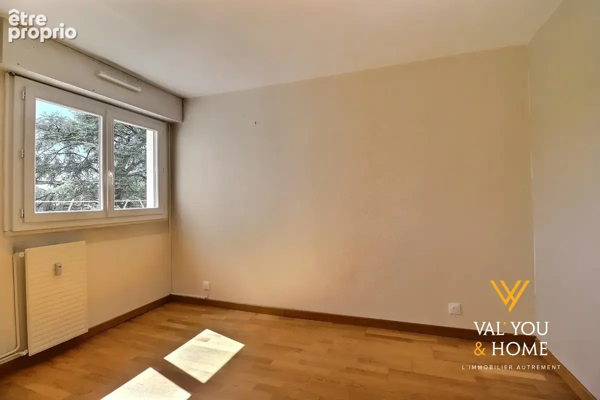 Appartement T4 90 m2 3 chambres 5ème Etage/6 avec ascenseur / Cave / Garage fermé - photo 6