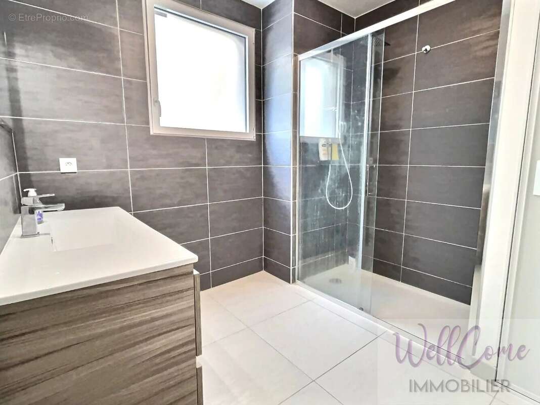 Appartement à AIX-LES-BAINS