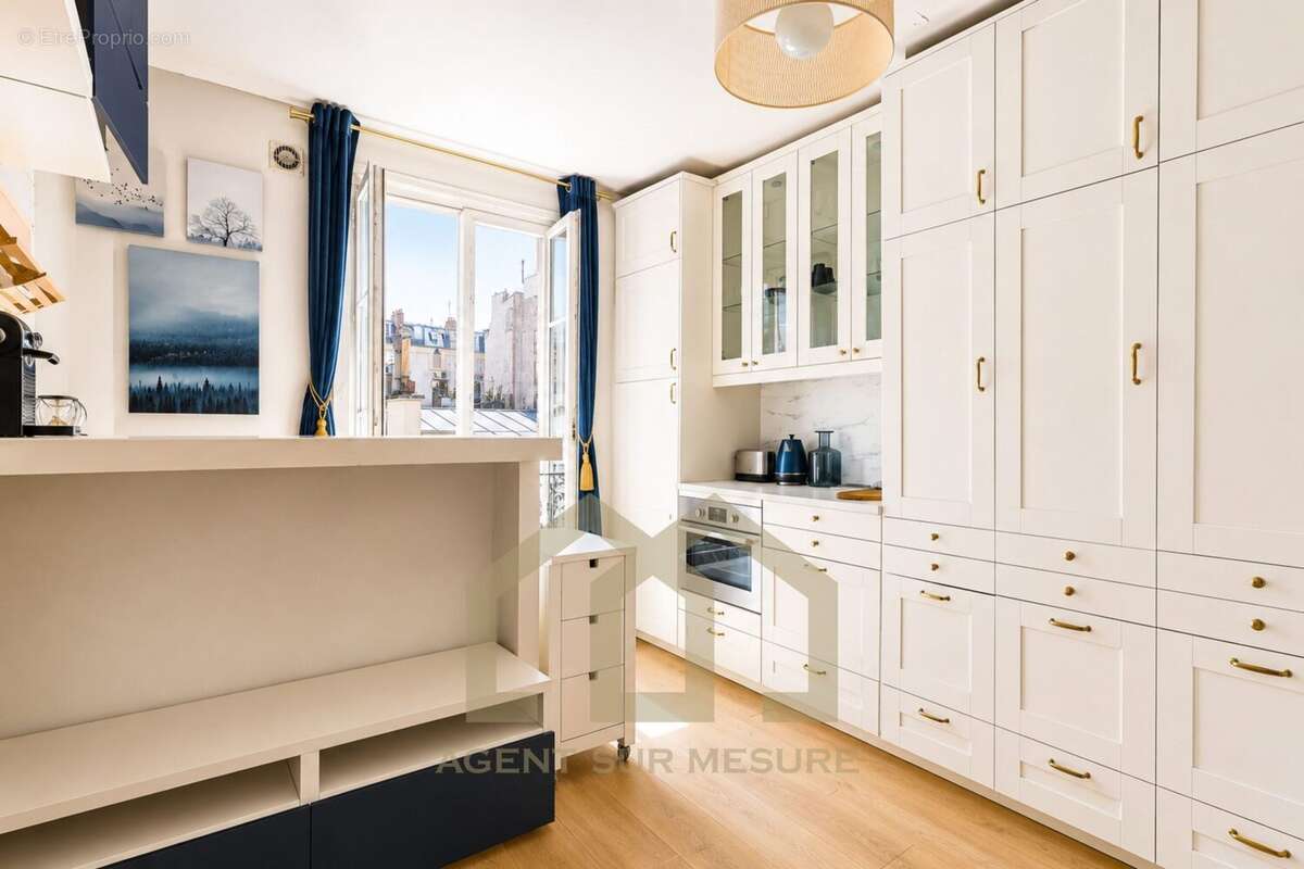 Appartement à PARIS-7E