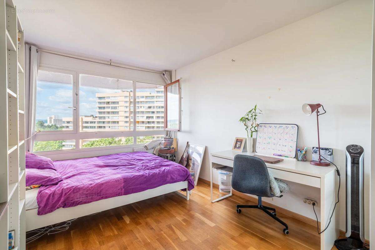 Appartement à NANTERRE