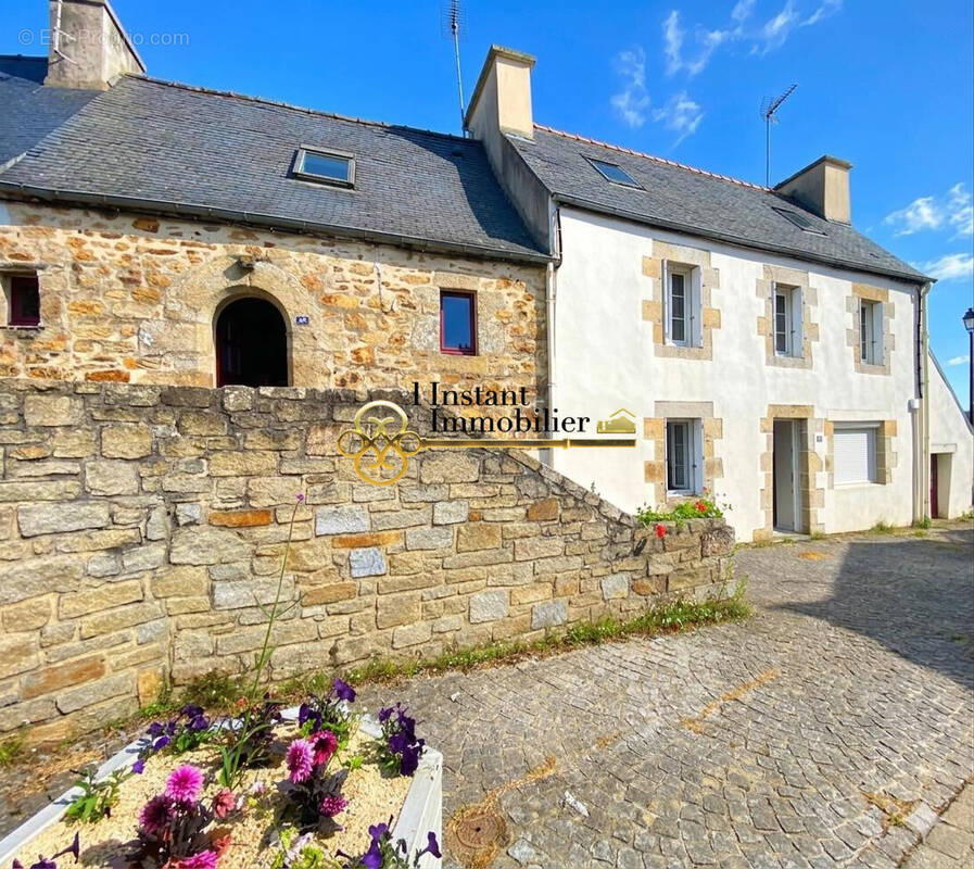 Maison à PLOUEGAT-GUERAND