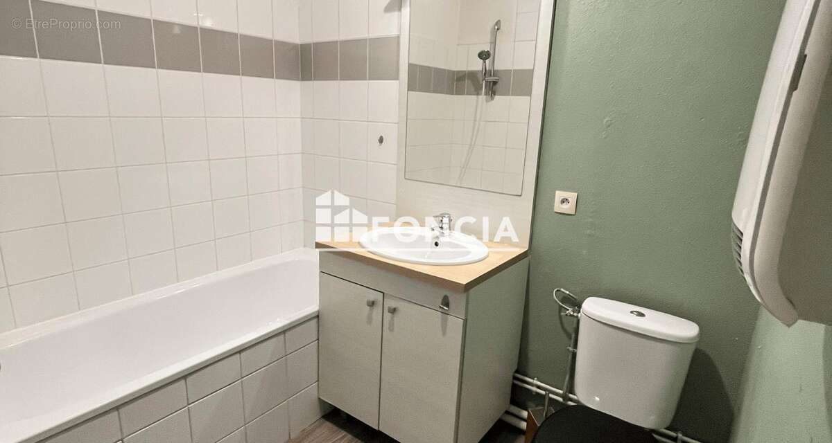 Appartement à AVION