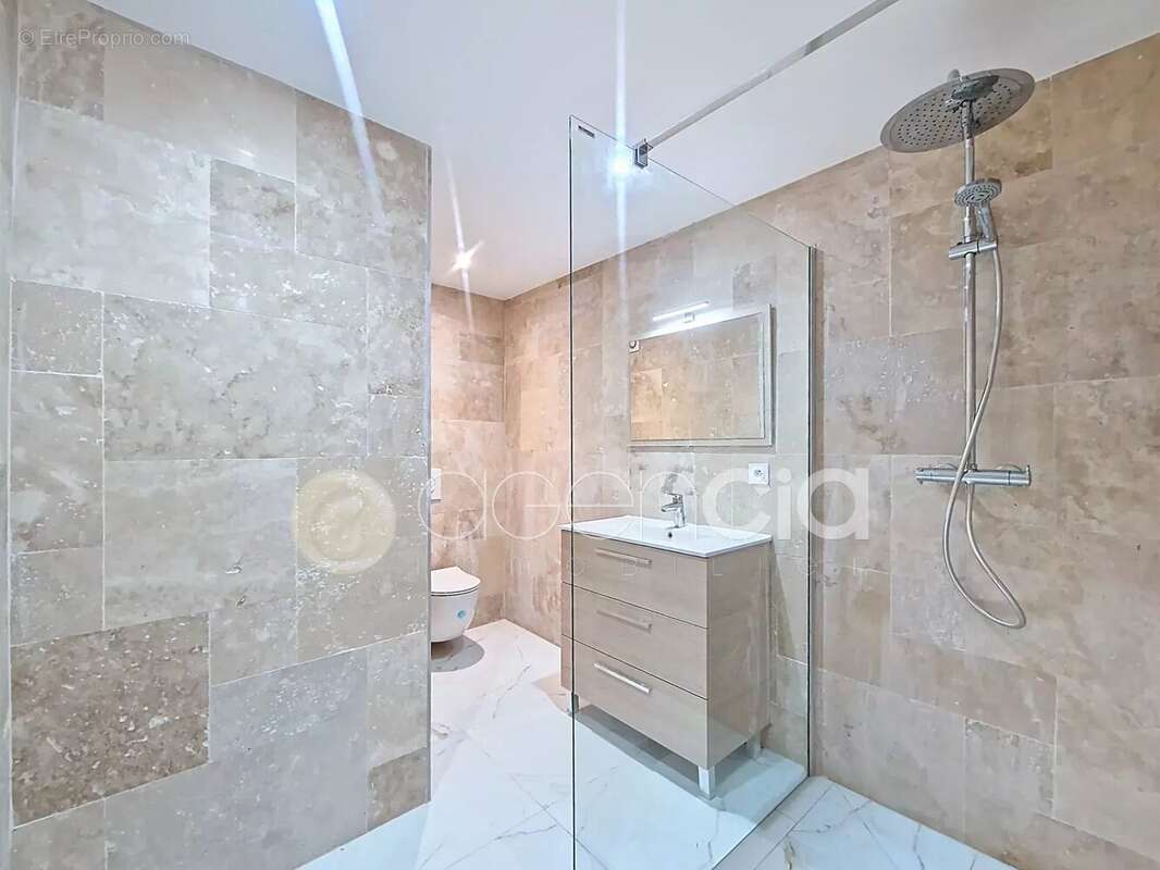 Appartement à VALBONNE