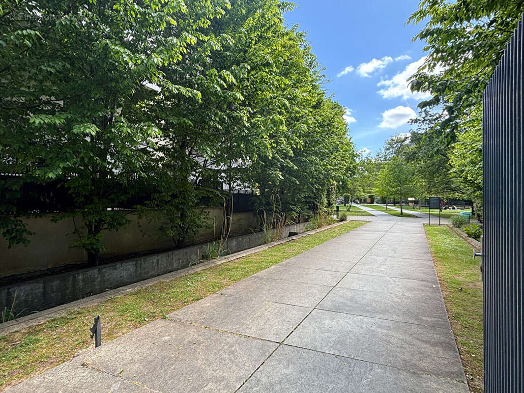 Un jardin privatif de 44m2 en bordure de Parc - photo 13
