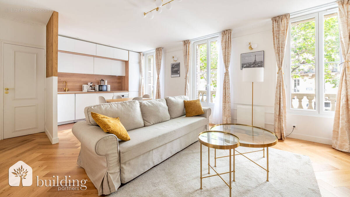 Appartement à PARIS-17E