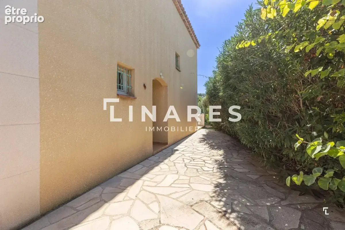 LA PAISIBLE - Maison T4 de 121m2 (dont garage 16m2) - Piscine - Terrain 289m2 - 13011 Marseille - photo 15