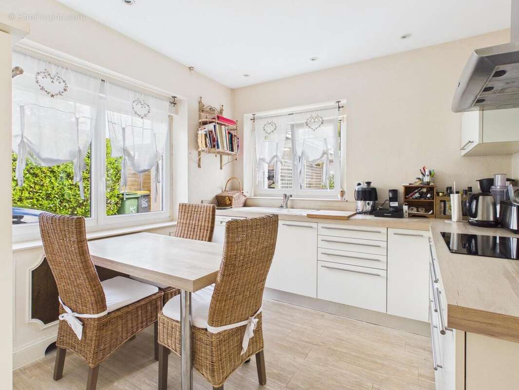 Photo 9 - Maison à LANDIVISIAU