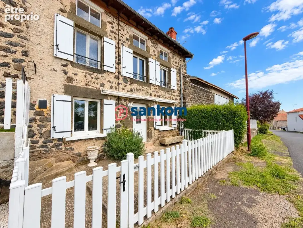 Photo Maison à Sanssac-L'eglise au prix de 140 000€