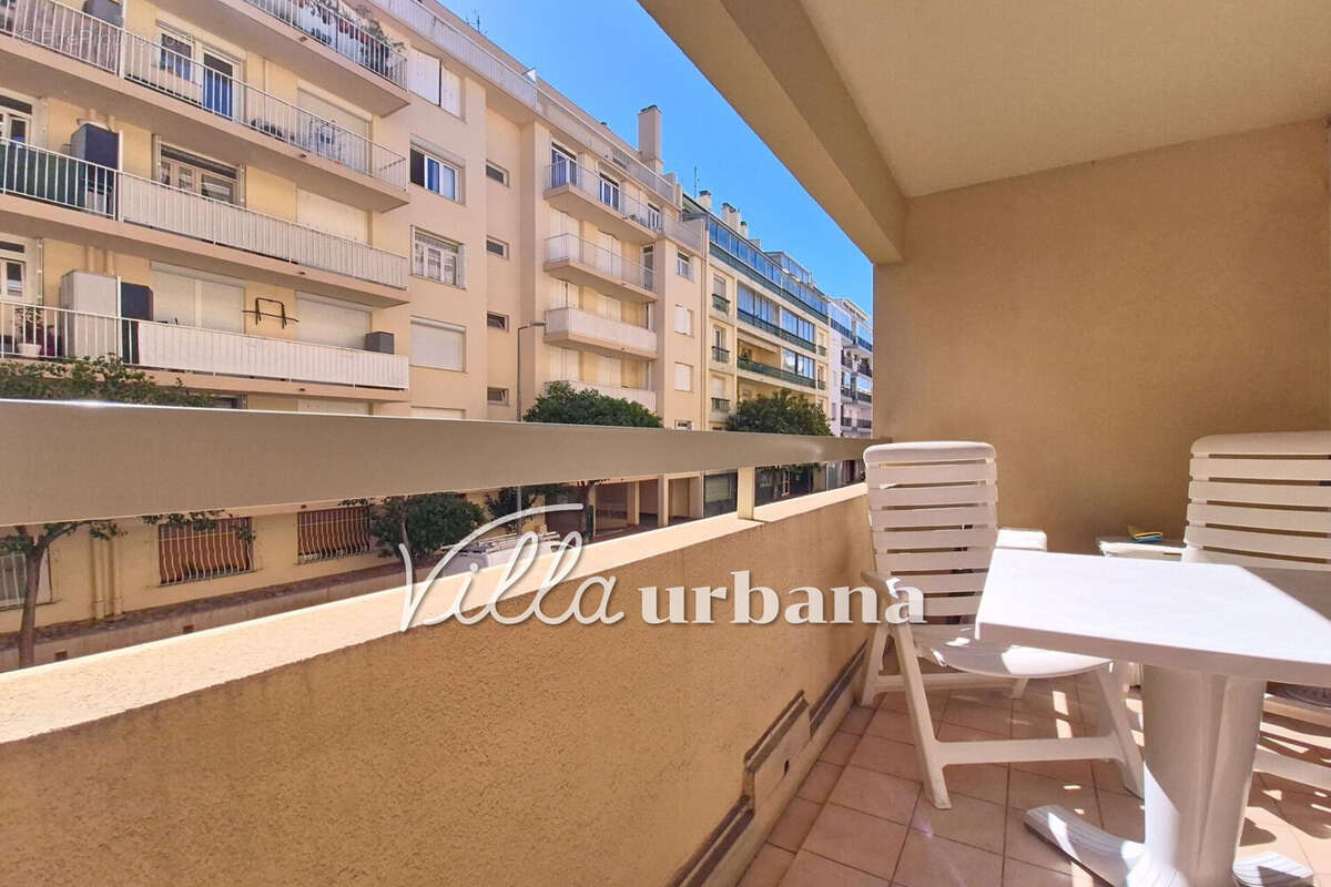 Appartement 53 m² à Antibes  - photo 8