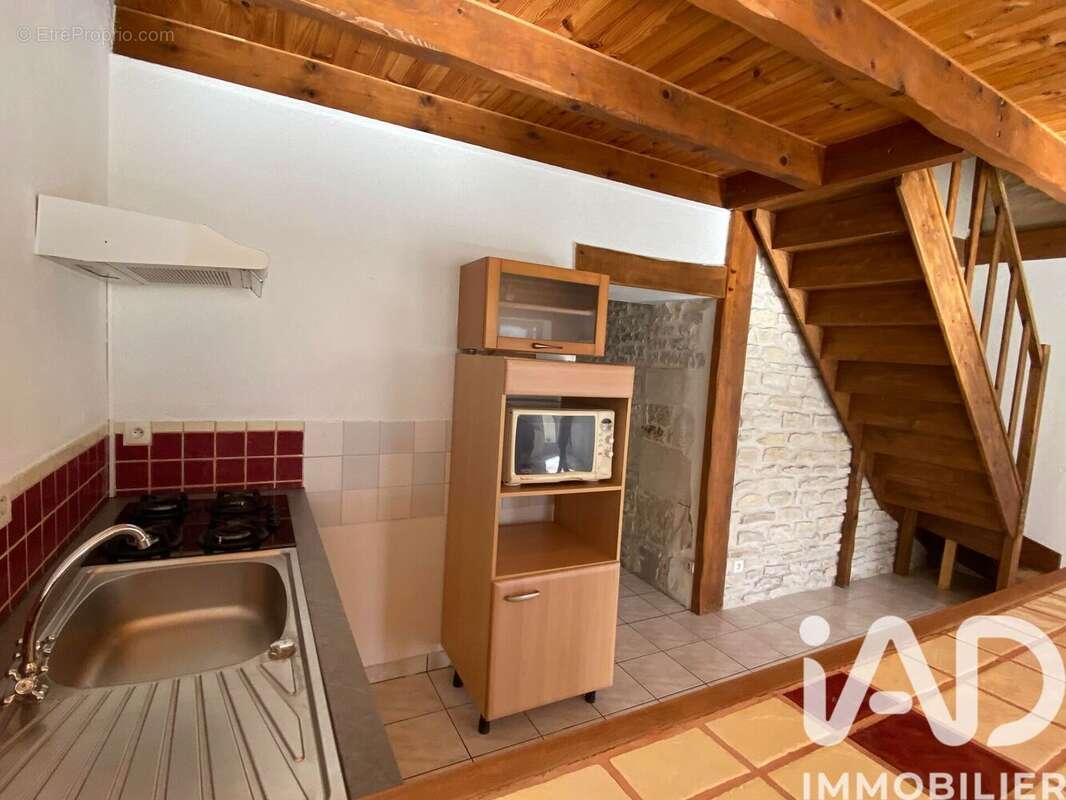 Maison 144 m² à Sansais  - photo 4