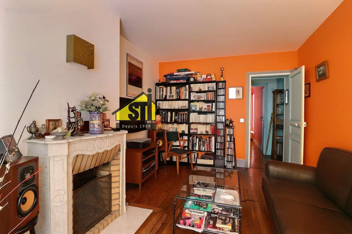 Appartement à PARIS-14E