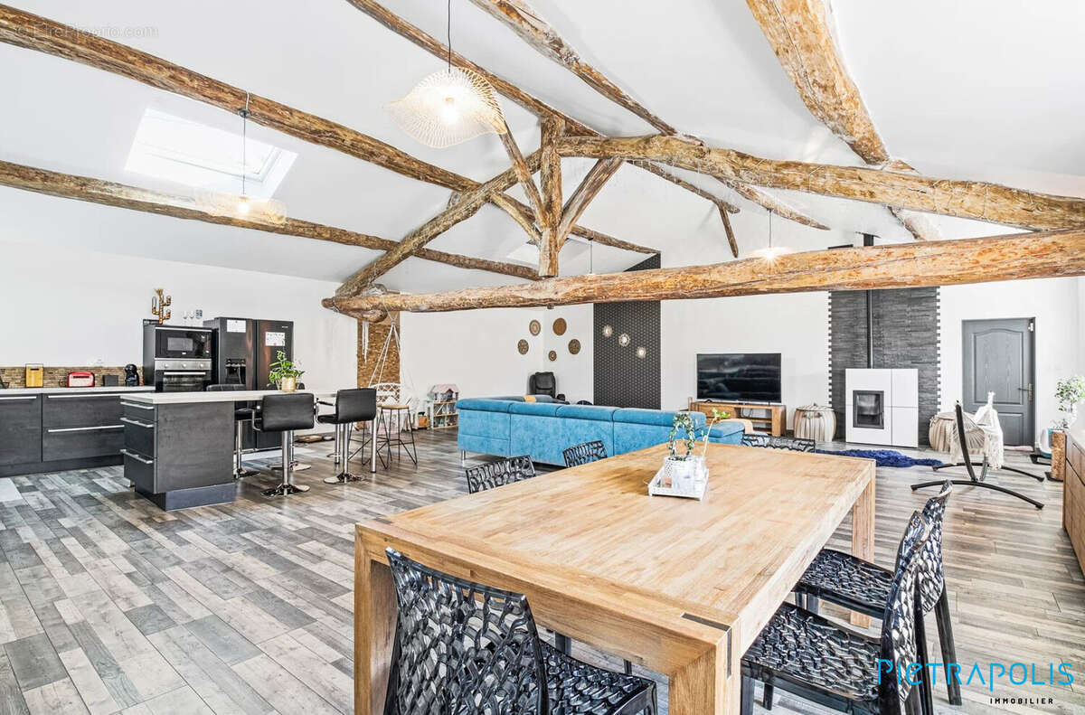 Maison 386 m² à Chambost-Allieres  - photo 4