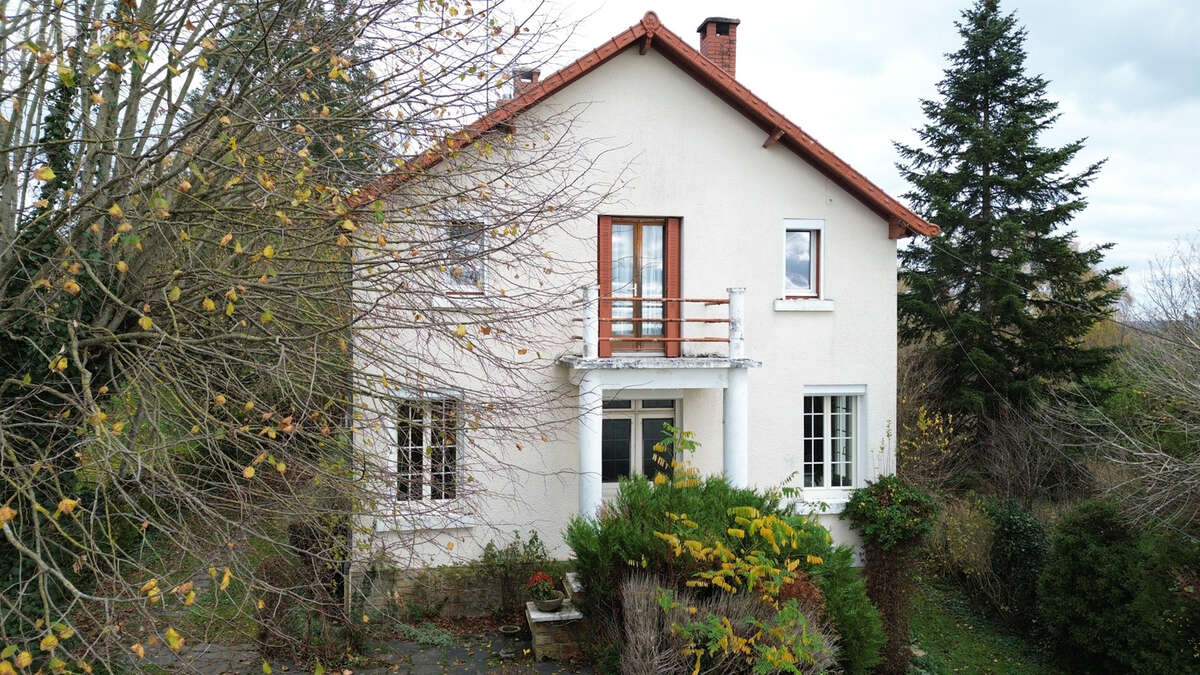 Maison à JOUET-SUR-L'AUBOIS