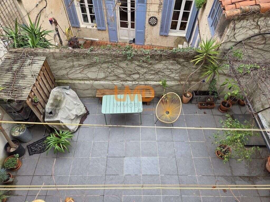 Appartement à MARSEILLE-4E