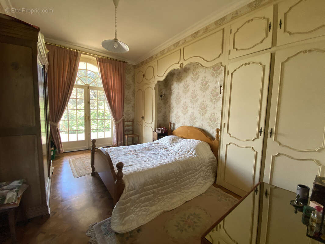 Maison à ROULLET-SAINT-ESTEPHE