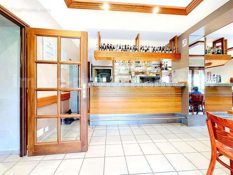 fond_commerce_brenthonne_brasserie_les_terrasses__restaurant_opportunité_suisse_genève_chamonix_annecy_mont-blanc_frontière_genève_rendement_cuisine_traditionnelle_française_appartement - Commerce à BRENTHONNE