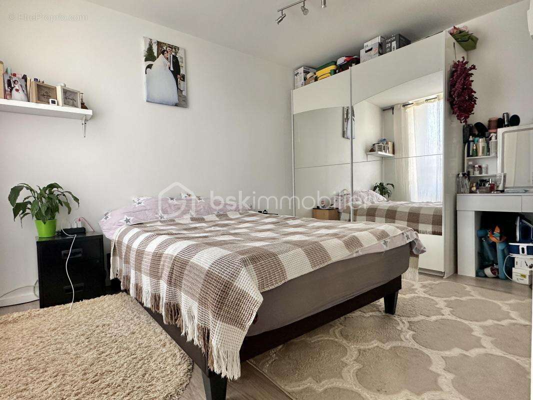 Appartement à VILLENEUVE-SUR-YONNE