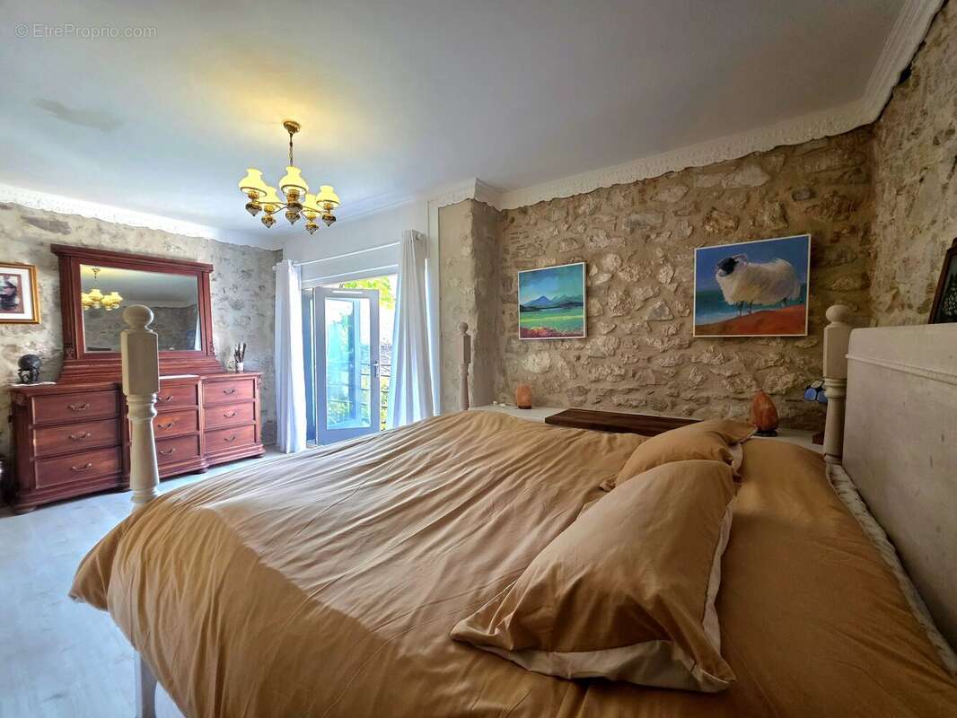 Maison à EYMET