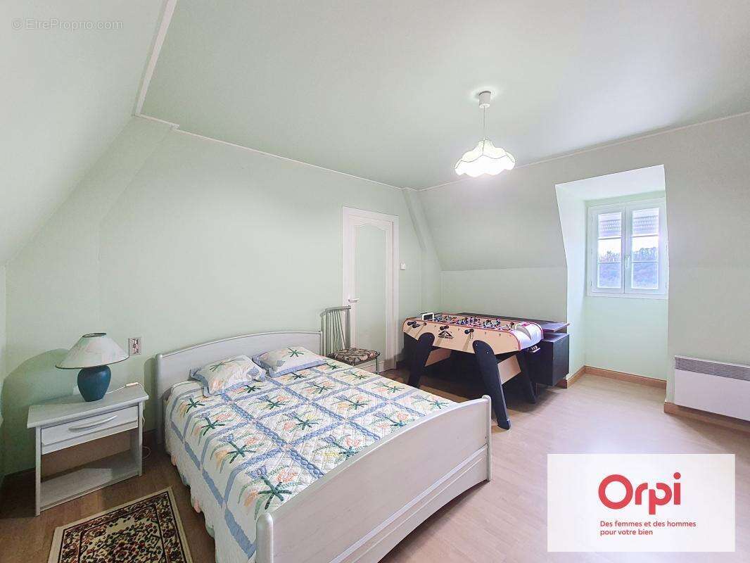 Maison à CONDAT-SUR-VEZERE