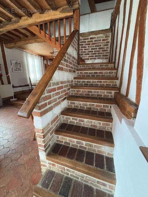 Maison à FEUQUIERES-EN-VIMEU