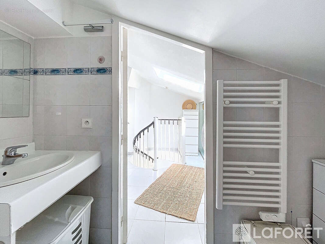 Appartement à ROQUEBRUNE-CAP-MARTIN