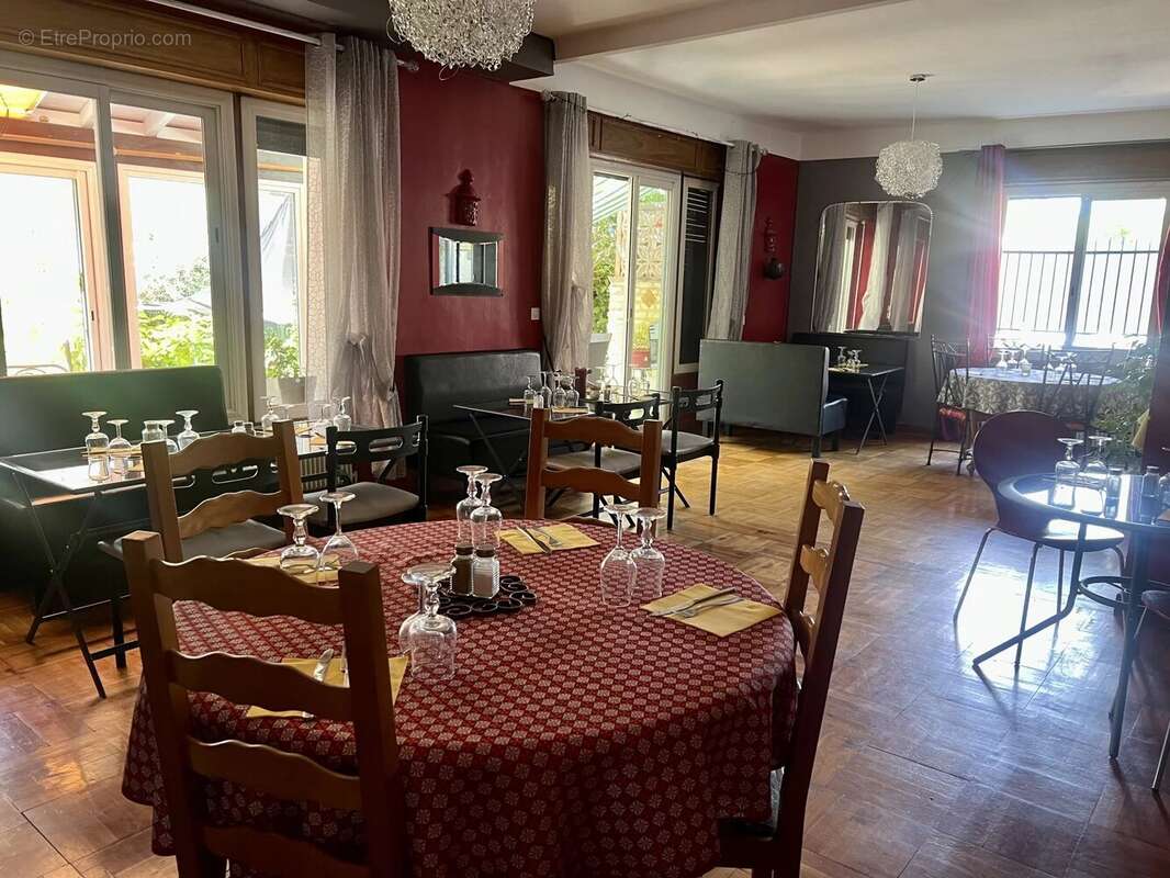 Maison avec jardin privé et potentiel de revenus - photo 3