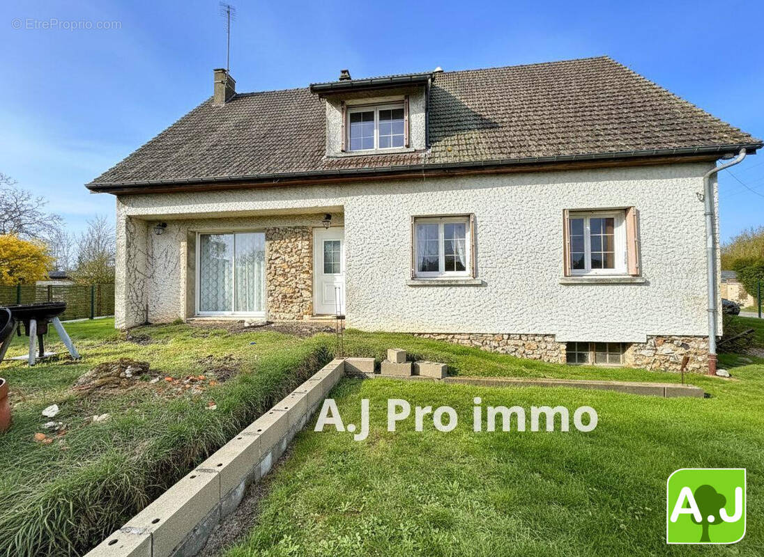 Maison à EZY-SUR-EURE