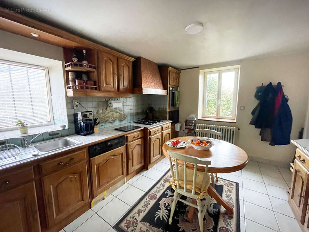 Maison à CARHAIX-PLOUGUER