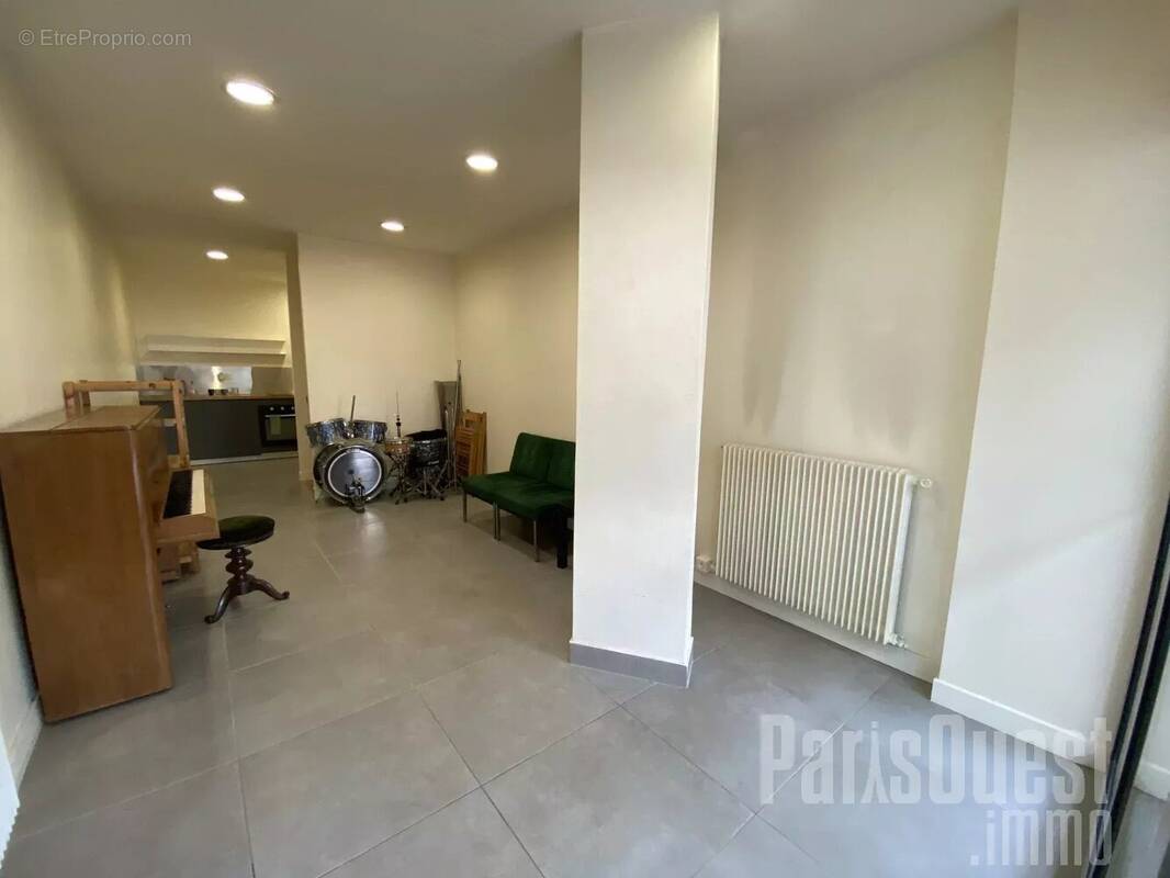 Commerce à VILLE-D&#039;AVRAY