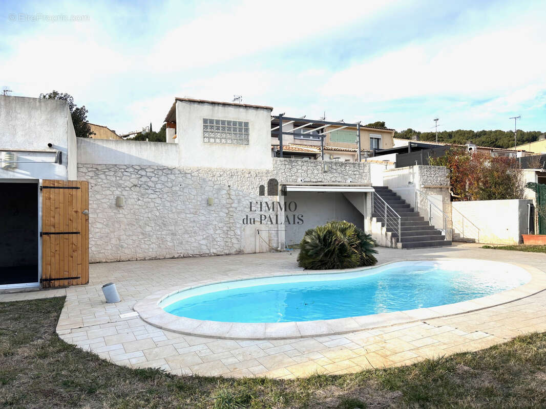 Maison  de type 4/5  avec pisicine / jardin / terrasse  secteur  château  gombert 13013 marseille. - photo 11