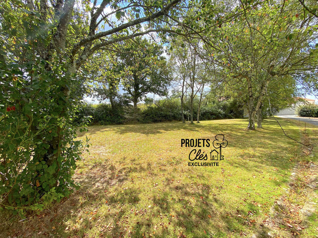 Maison à LE GIROUARD