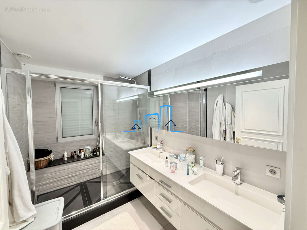 Appartement à LE RAINCY