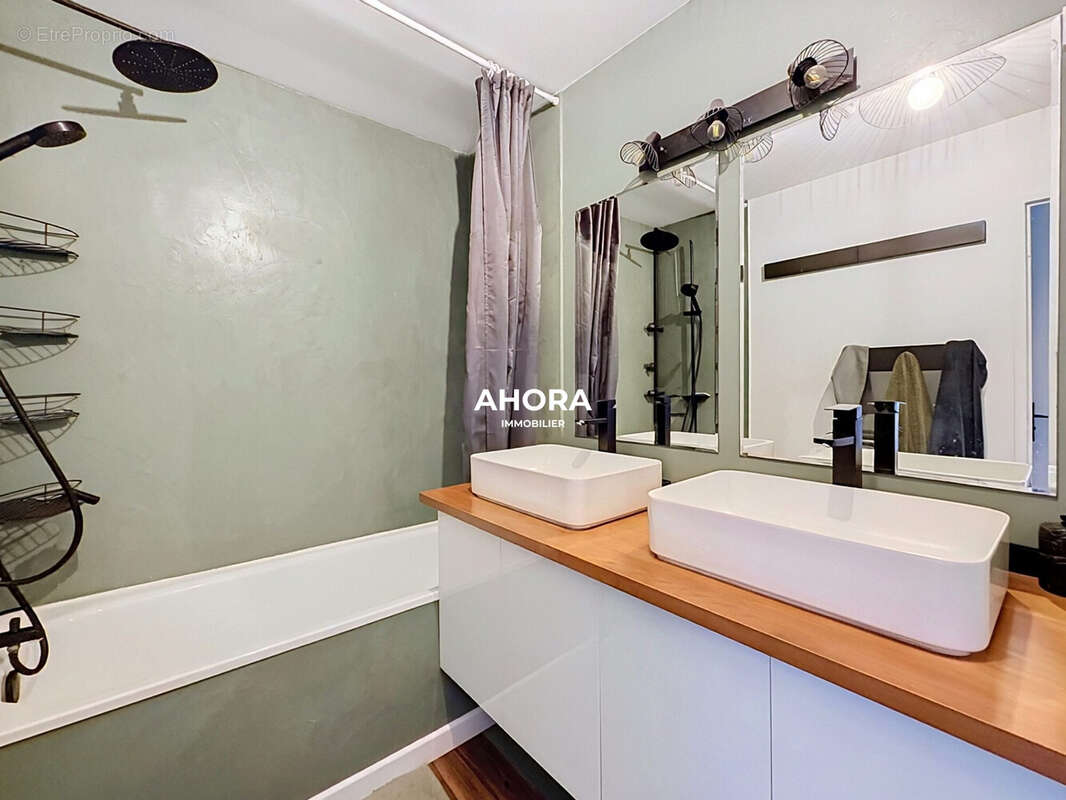 Appartement à MARSEILLE-9E