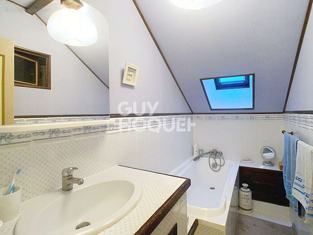 Maison à LA VILLENEUVE-SOUS-THURY