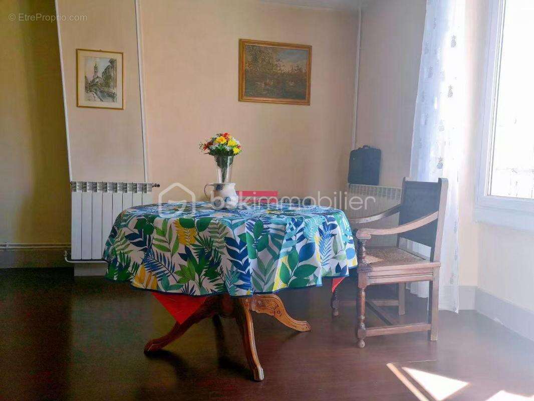 Appartement à RIVES